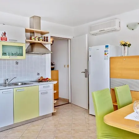 Guest house In - Barun - 4 Adults, Sea View Terrace