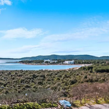 In - Barun - 4 Adults, Sea View Terrace Guest house *