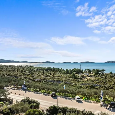 Guest house In - Barun - 4 Adults, Sea View Terrace